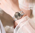 CURREN 9095 Elegant Watch Watch For Women - Silver Golden Gray - Image 3